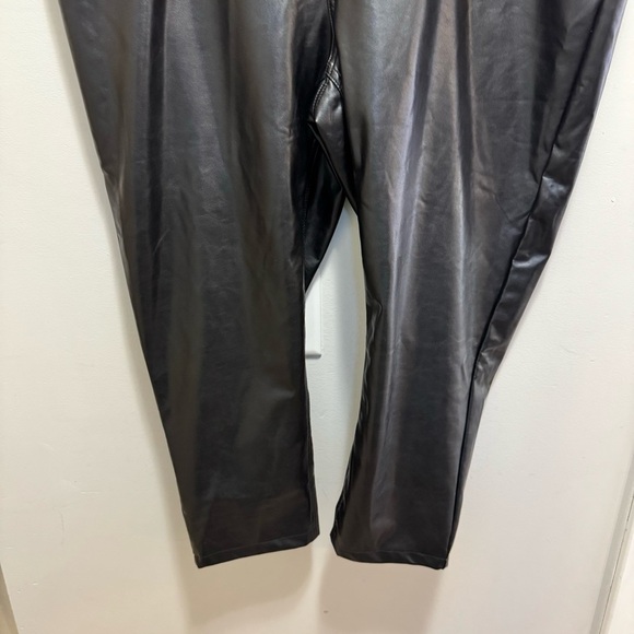 Abercrombie & Fitch The Skinny High Rise Faux Leather Pants Size 37 = Size 24 - Picture 5 of 12